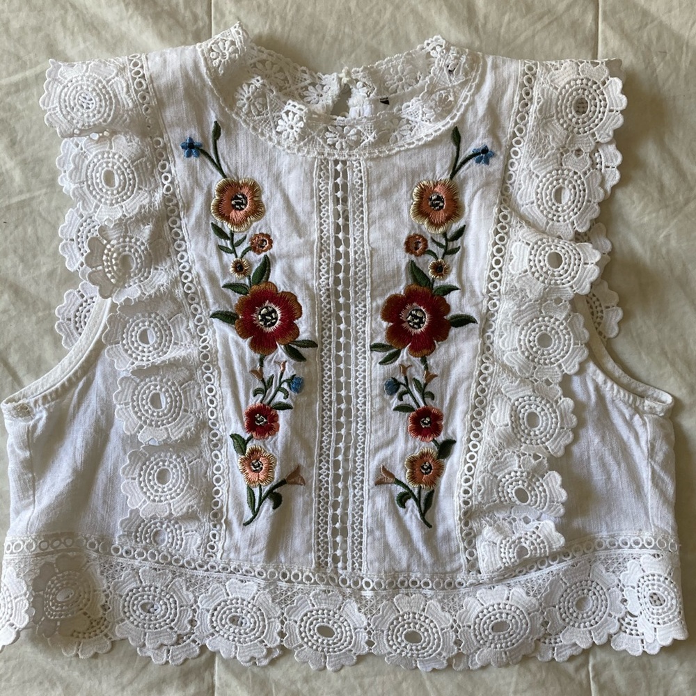 lace floral crop top